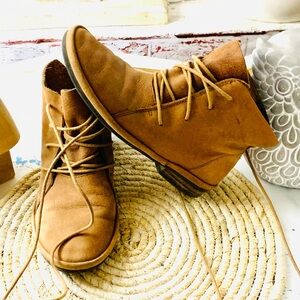 Sonbux hand crafted desert boots